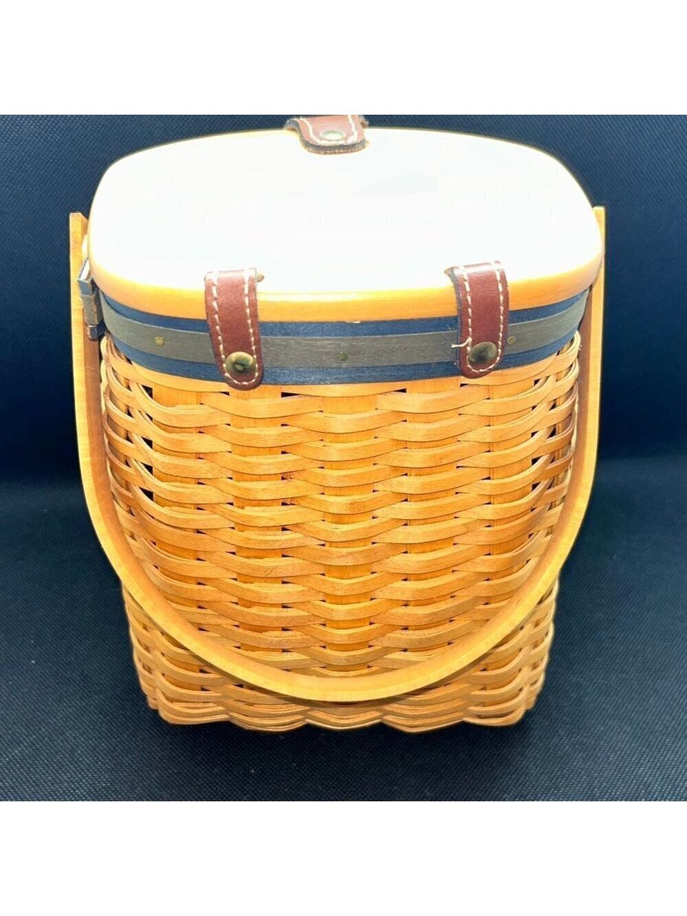 Longaberger 5 year anniversary charter member basket with COA - Picture 2 of 6